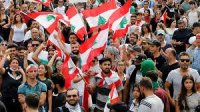 ЛИВАН. Протестующие победили, миллиардер Саад Харири подал в отставку.