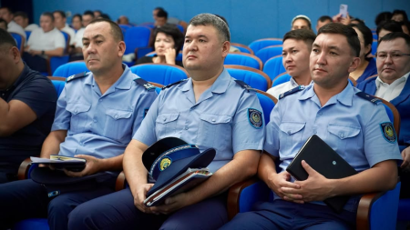 Шымкентте полицейлер денсаулық сақтау орындарымен түсіндіру жұмыстарын өткізді