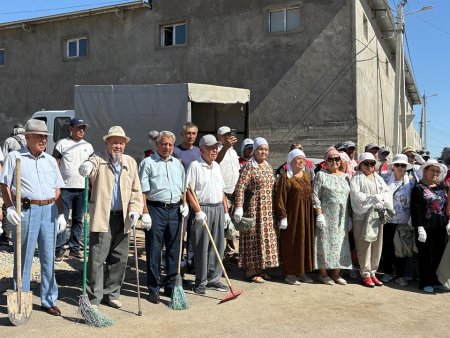 ШЫМКЕНТ ҚАЛАСЫНДА «ТАЗА ҚАЗАҚСТАН» АКЦИЯСЫ АЯСЫНДА КЕҢ КӨЛЕМДІ СЕНБІЛІК ӨТТІ