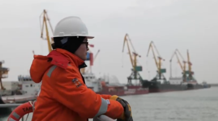 Помощник капитана танкера "Тараз" — профессия, проверенная морем