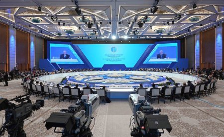 Мемлекет басшысы соңғы өткен Съезден бері әлемде өте жағымсыз үрдістер белең алғанын айтты