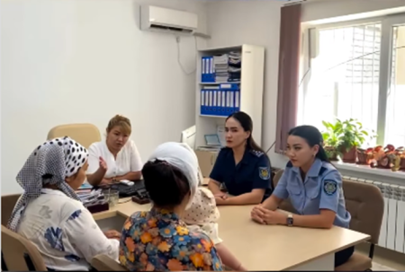 Еңбекші аудандық полиция басқармасы «Бақытты отбасы – бақытты ел» атты республикалық акция өткізілуде