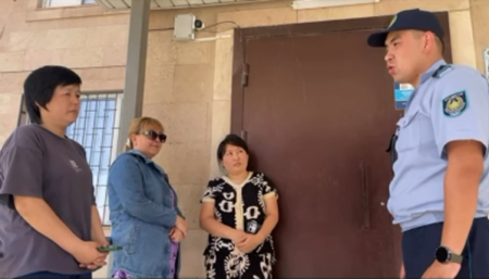 Қаратау ауданында интернет-алаяқтықтың алдын алу бойынша түсіндірме жұмыстары жүргізілді