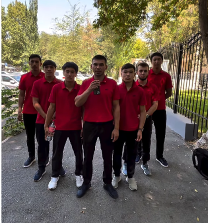 ЖЫРТҚЫШТАР ТОБЫНЫҢ РЕЙДІ: ЛИЦЕНЗИЯСЫЗ ҚОЛДАН ЖАСАЛҒАН АЛКОГОЛЬ ӨНІМІ АНЫҚТАЛДЫ