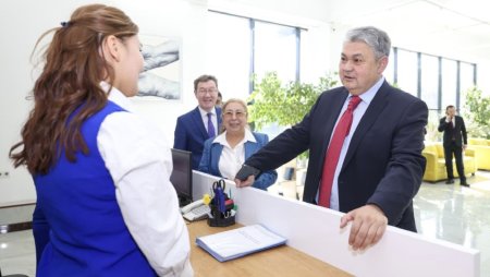 Ермек Кошербаев посетил социальные объекты Шымкента