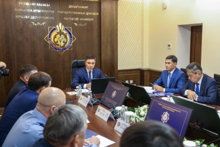 ШЫМКЕНТТЕ БЮДЖЕТТІҢ ӨЗ КІРІСТЕРІН АРТТЫРУ МӘСЕЛЕЛЕРІ ТАЛҚЫЛАНДЫ