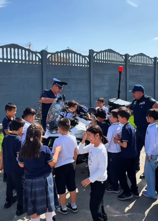 В рамках акции “Безопасная дорога” учащимся школы Сейтжан разъяснили правила дорожного движения»