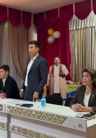 В Енбекшинском районе прошла встреча с учащимися средней школы №2 и студентами Шымкентского транспортного колледжа: профилактика правонарушений и пропаганда здорового образа жизни