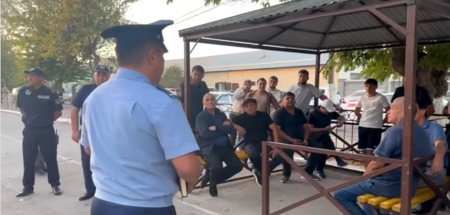 Шымкент қаласы №54 жалпы білім беретін мектебінде полиция қызметкерлерінің халық алдындағы есебі және түсіндіру жұмыстары