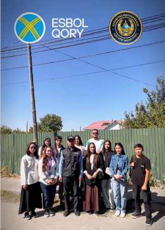 В Шымкенте полицейские и волонтёры уничтожили граффити с рекламой наркотиков