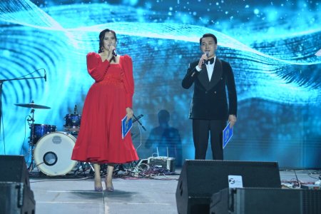 В ШЫМКЕНТЕ ДЕНЬ РЕСПУБЛИКИ ПРЕВРАТИЛСЯ В НАРОДНОЕ ТОРЖЕСТВО