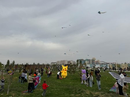 ШАТТЫҚҚА ТОЛЫ КҮН: ШЫМКЕНТ АСПАНЫН БАТПЫРАУЫҚТАР ФЕСТИВАЛІ КӨРКЕЙТТІ