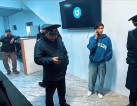 Абай ауданында кәмелетке толмағандар арасындағы құқық бұзушылық пен нашақорлықтың алдын алу бойынша түнгі рейдтер өтті