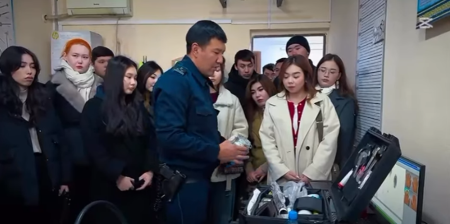 Еңбекші аудандық полиция басқармасында “Ашық есік күні” өткізілді