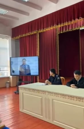 ШЫМКЕНТТЕ ПОЛИЦИЯЛАР ҰЛЫҚБЕК АТЫНДАҒЫ №3 ЖАЛПЫ ОРТА МЕКТЕБІНІҢ ОҚУШЫЛАРЫНА ҚАУІПСІЗДІК САБАҒЫН ӨТКІЗДІ