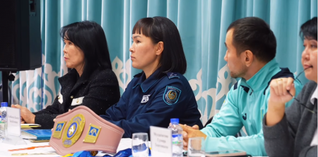 Шымкенттік полицейлер «Заң мен тәртіп» қағидатын насихаттау мақсатында #5 Молда Мұса атындағы жалпы білім беретін мектептің оқушыларына арналған қауіпсіздік сабағы өткізілді