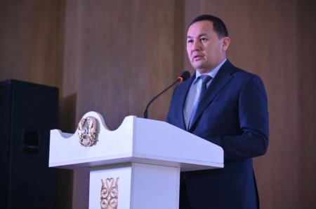 М.Ауезов университетінде өткен жиында жаңа Конституция жобасына қолдау білдірілді