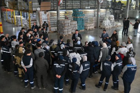 Шымкентте қала мәслихатының төрағасы өндіріс жұмысшыларымен кездесті