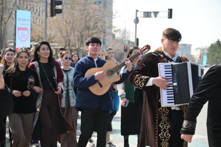 КӨРІСУ МЕРЕКЕСІ ЖАСТАРДЫҢ БАСЫН ҚОСТЫ