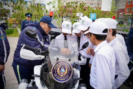 Безопасная школа: в Шымкенте 500 школьников встретились с главой полиции