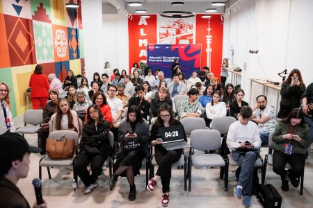 AlmaU Creative Forum-ның алғашқы күні: кино, медиа, жасанды интеллект және байланыс саласы сарапшыларынан мастер-класстар