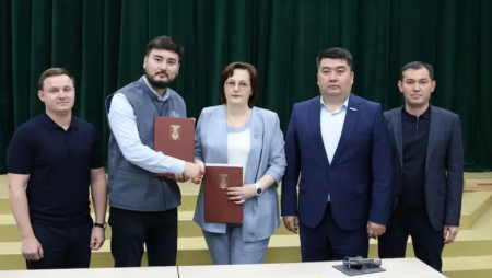 Байқоңырда цифрлық білім беру саласындағы тарихи серіктестік: «IT-куб» пен Kyzylorda Hub меморандумға қол қойды