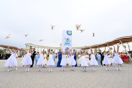 ПРЕЗИДЕНТ САЯБАҒЫНДА "БІРЛІК. ДОСТЫҚ. БЕРЕКЕ" АТТЫ МЕРЕКЕЛІК ШАРА ӨТТІ