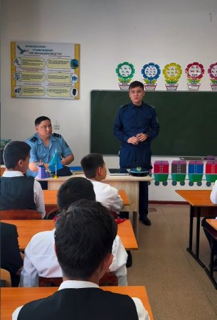Шымкент қаласы, №98 жалпы орта білім беретін мектебінің оқушыларына арналған профилактикалық түсіндірме жұмыстары өткізілді.