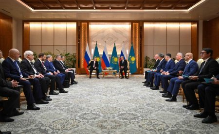 Қазақстан мен Ресей президенттері шағын құрамда келіссөз жүргізді