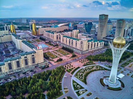 Казахстан становится экономикой не только нефти: зарубежные аналитики отметили рост инвестиций и промышленности