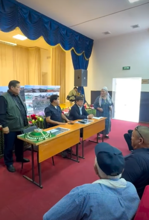 Жители Кайнарбулака добились решения по проблемному озеру: как прошла встреча с властями