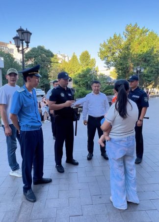 «STOP-RISK» жобасы аясында Әл-Фараби ауданы прокуратурасының бастамасымен және үйлестіруімен «Арбат» саябағында мобильді топтың қатысуымен профилактикалық іс-шара өтті.