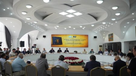 Бүгін Қызылордада «Оғыздардың материалдық және рухани мәдениеті» атты ғылыми-танымдық кітап-каталогының таныстырылымы өтті