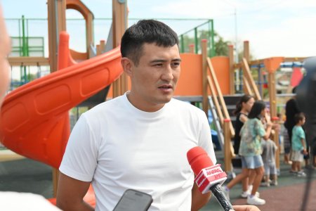 В микрорайоне Акжар открылась новая детская игровая площадка
