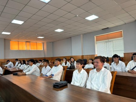 ШЫМКЕНТТЕ СТУДЕНТТЕР ЭКОЛОГИЯЛЫҚ ТАҚЫРЫПТА ДЕБАТ ӨТКІЗДІ