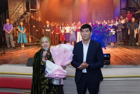 Әндері ел жадында, үні сахнада