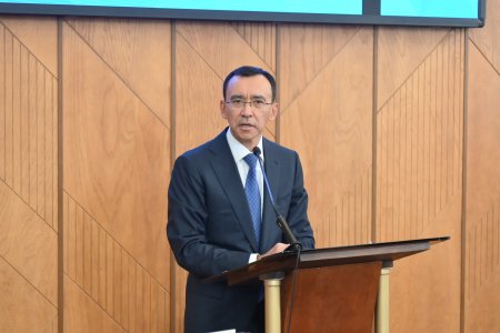 МӘУЛЕН ӘШІМБАЕВ: МЕМЛЕКЕТ БАСШЫСЫНЫҢ РЕФОРМАЛАРЫНЫҢ НЕГІЗІНДЕ АДАМ ЖӘНЕ ОНЫҢ МҮДДЕЛЕРІ ТҰР