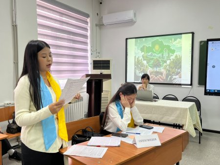Студенттер пікірсайыста бақ сынады